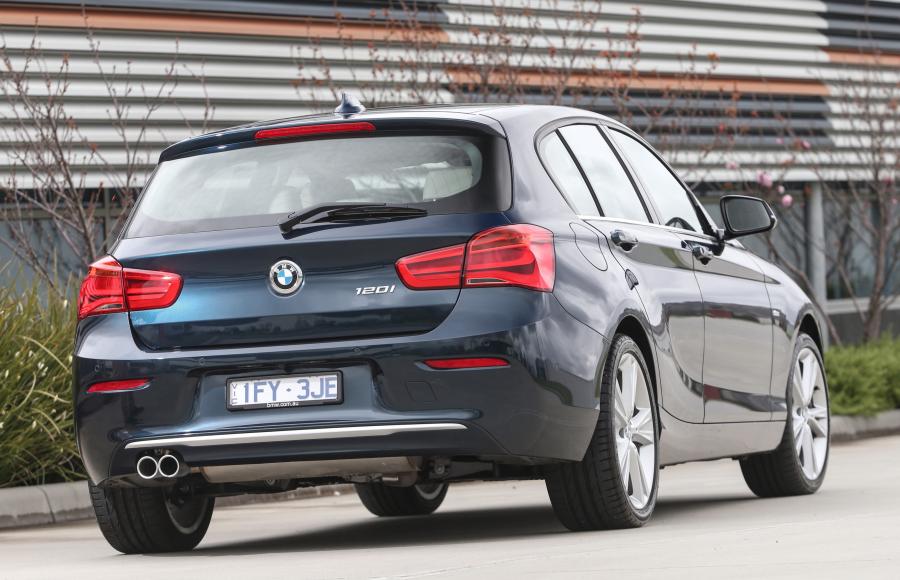  BMW 120i Urban Line 5-Door 2016 года  (AU) (фото 4 из 6)